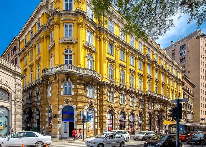 Luxury Number 1 Apartments